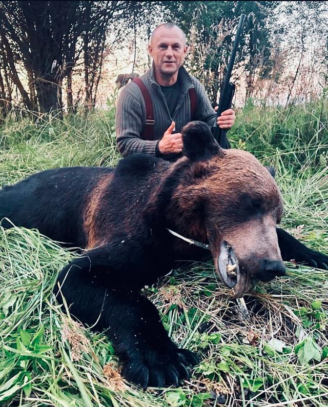 «Трофейные» выходные: охотники БООР добыли четырёх медведей🐾