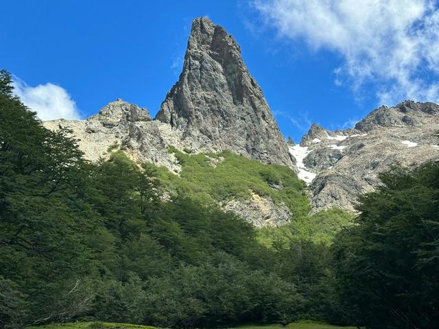 Jagd in Vaduz (Liechtenstein): Geografische Gegebenheiten, Jägerdemografie, Jagdtechniken, Gesetze, Bräuche, Traditionen und Interessante Fakten