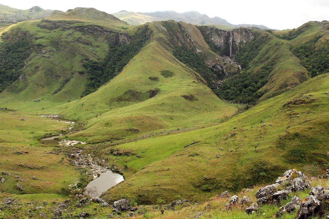 Hunting in Chimanimani, Zimbabwe: Exploring Geographical characteristics in the Chimanimani, hunting seasons of the Region