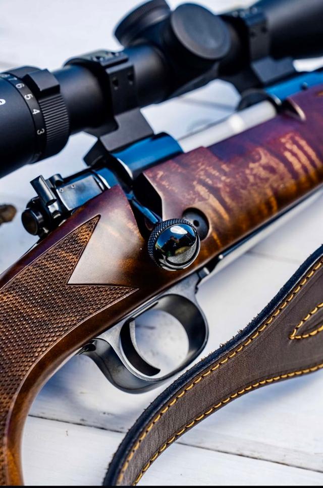 Winchester Model 70 Super Grade Review: Rifle Calibers, Price, Pros and Cons