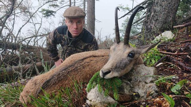 Jagd im Gebiet Baden: Rechtliche Grundlagen, Naturräume, Tierbestand, Jagdtermine, Eigenheiten, Jägerschaft, Jagdverbände, Bräuche, interessante Details