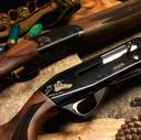 Ружья ATA Arms: История оружейной компании

ATA Arms – это одна из ведущих оружейных компаний Турции, известная своими инновациями и качеством продукции. История компании начинается с 1955 года, когда основатель компании, Джелал Йоллу, произвел свое первое одноствольное ружье в возрасте всего 13 лет.

Основные этапы развития

- 1959 год: Джелал Йоллу открыл свою первую мастерскую в Кайсери, Инжесу.
- 1967 год: Производство первого двуствольного ружья в Турции.
- 1973 год: Основание компании Avsan и производство первого в Турции ружья с вертикально спаренными стволами.
- 1992 год: Производство первой полуавтоматической винтовки модели 92-A.
- 1997 год: Основание компании ATA Arms в Стамбуле.
- 2004 год: Производство полуавтоматического ружья CY 3.5” Super Magnum.
- 2008 год: Производство инерционного полуавтоматического ружья NEO.
- 2014 год: Производство полуавтоматического ружья Venza, запатентованного по всему миру.
-  2015 год: Производство первой в Турции болтовой винтовки.
- 2018 год: Производство гранатомета и снайперской винтовки.

Популярные модели

ATA Arms известна своими популярными моделями ружей и карабинов, такими как:
- **NEO:** Инерционное полуавтоматическое ружье, известное своей надежностью и точностью.
- **Venza:** Полуавтоматическое ружье с уникальной системой снижения отдачи.
- **CY 3.5” Super Magnum:** Полуавтоматическое ружье, предназначенное для охоты на крупную дичь.
- **Turqua:** Болтовая винтовка, известная своей точностью и эргономикой.

Новости и достижения

Компания ATA Arms активно участвует в международных выставках, таких как IWA в Нюрнберге и Shot Show в Лас-Вегасе, где демонстрирует свои новейшие разработки и достижения. В 2018 году компания подписала контракт с Управлением оборонной промышленности Турции на поставку 8000 гранатометов.

ATA Arms также активно использует социальные сети для взаимодействия с клиентами и получения обратной связи. Компания регулярно публикует новости и обновления на своих страницах в Facebook и Instagram.

Заключение

ATA Arms – это компания с богатой историей и инновационным подходом к производству оружия. Благодаря высокому качеству продукции и постоянному стремлению к совершенству, ATA Arms заслужила признание как на внутреннем, так и на международном рынке. Охотники и стрелки по всему миру ценят продукцию ATA Arms за ее надежность, точность и инновационные решения.
