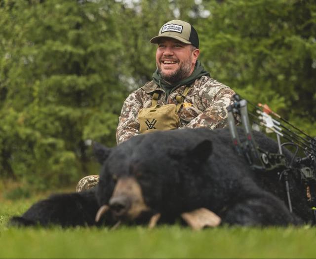 Michael Hunsucker – Bowhunting Influencer and Outdoor Blogger in the Heartland