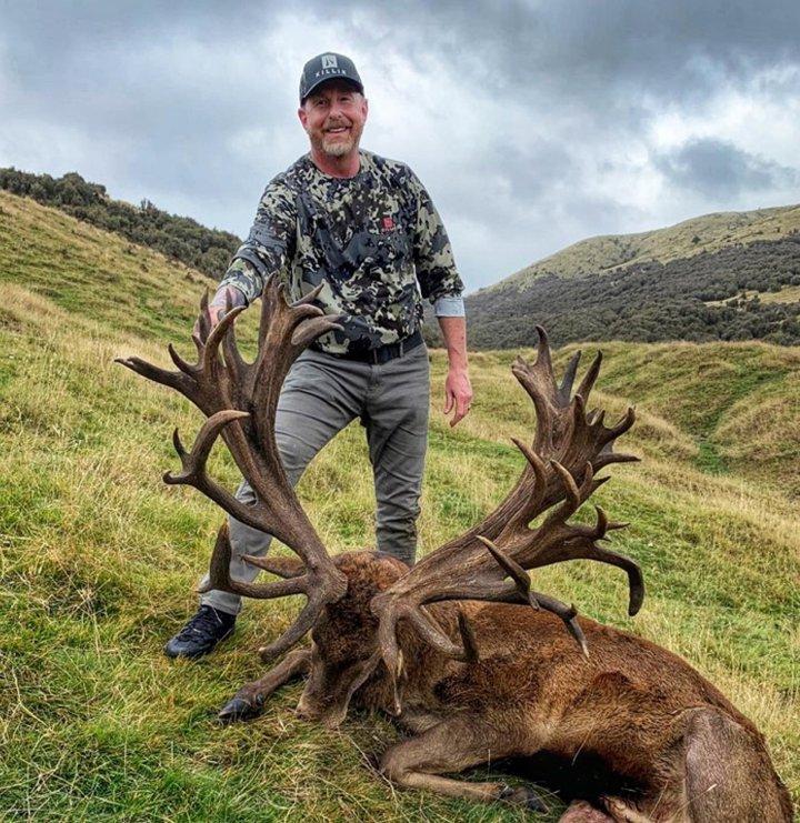 Jagd im Waldenburg (Kanton Basel-Landschaft), Schweiz: Eigenschaften, Demografie, Besonderheiten, Wildarten, Jagdsaisons, Jagdvereine, Vorschriften und Traditionen