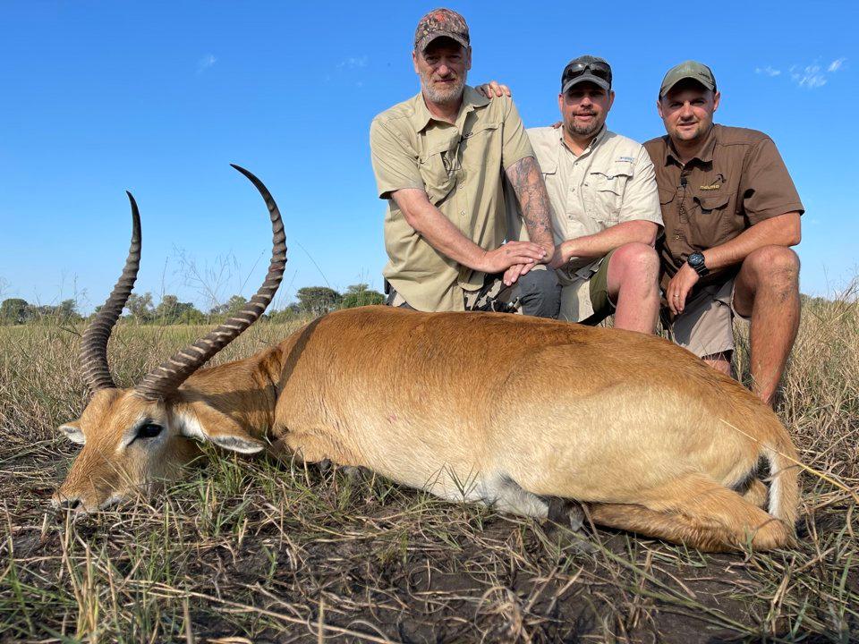 Hunting in Omaheke, Namibia: Wildlife diversity, seasons, regulations, geography, population of hunters, distinctive traits, insights, hunter organizations, traditions