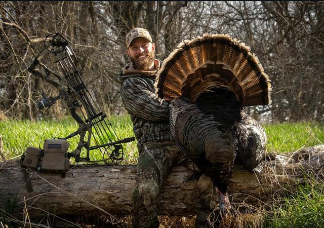 Joel Burham — Hunting Influencer and Blogger Redefining Bowhunting Through Fitness and Discipline