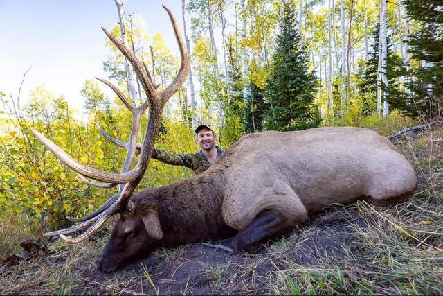 Brandon Thome-Neitzel: Elite Hunting Influencer & Outdoor Blogger from Wisconsin — Bowhunting Expert, Big Game Explorer, and Modern Conservation Advocate