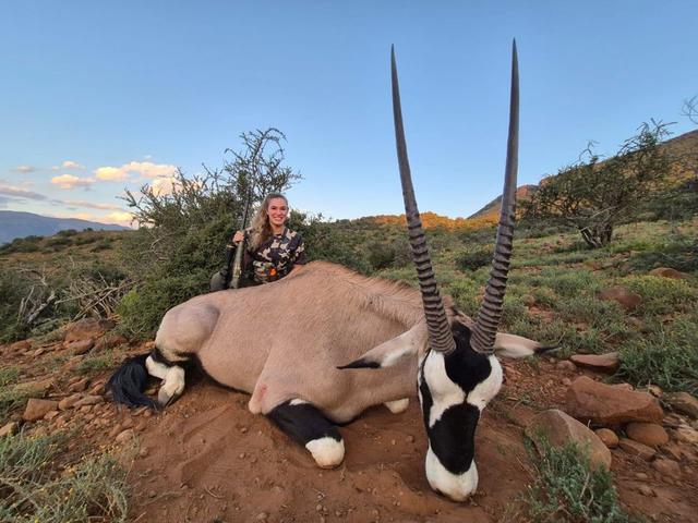 Gemsbok <strong>Hunting</strong> in the Northern Cape: Geography, <strong>Hunting</strong> Conditions, and Trophy Quality in South Africa’s Arid Frontier