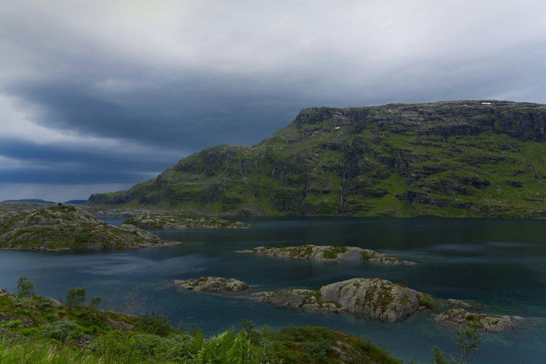 Svalbard Polar Bear Hunting Laws in Norway: Protecting the Arctic Icon.