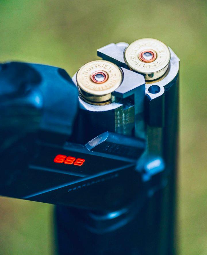 Beretta 688 Performance Review: A Modern Sporting Shotgun for Champions and Enthusiasts.