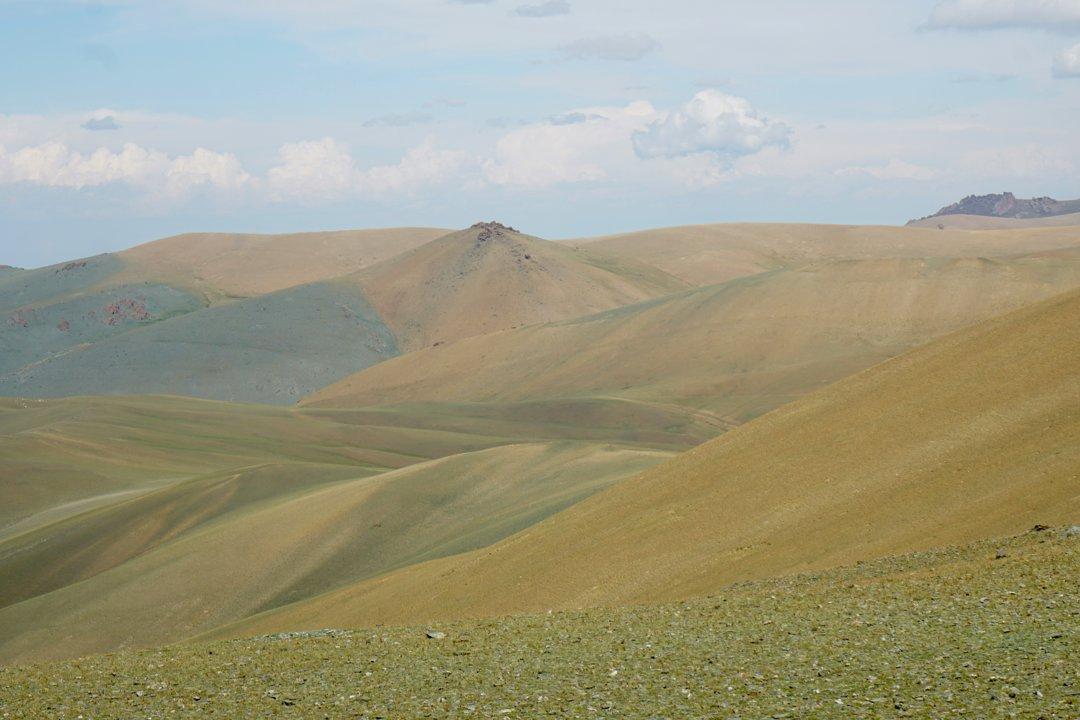Arkhangai Province Hunting: a hunter’s dream in the centre of Mongolia, hunting seasons, Demographics, Associations and Clubs, Laws and Hunting Seasons