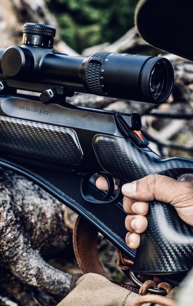 Sauer 505 Synchro XTC Carbon Rifle Review — The Ultimate Lightweight Bolt-Action for Hunters