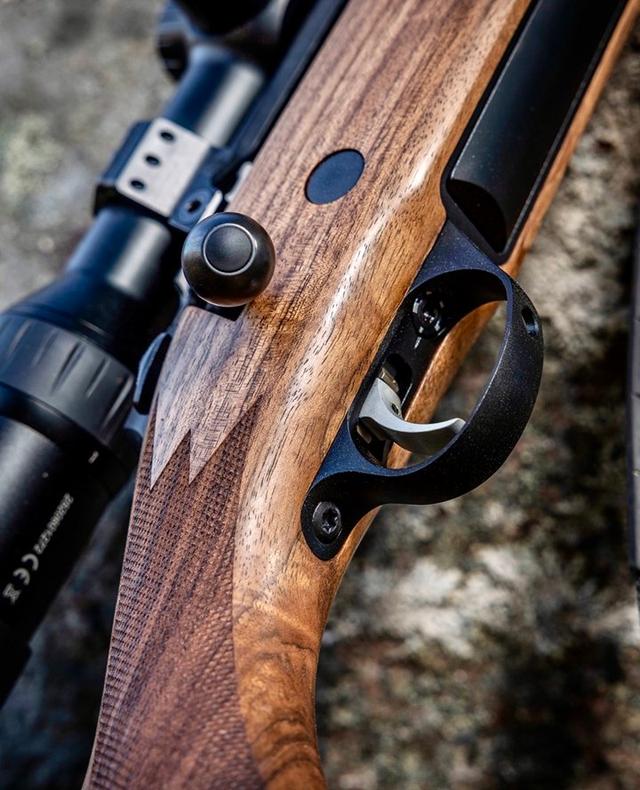 Sako 90 Grizzly Review: A Timeless Bolt-Action Rifle for Big Game Hunters.