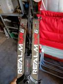 À vendre Realm SR6 de vitesse 352fps axe de 32 pouces allongement de 25,5 à 30, avec un tirage sans effort tension :50,60,70 LBS
Prix demandé : 1000€