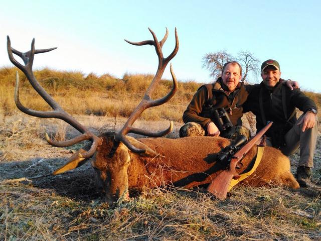Jagd im Val-de-Ruz (Kanton Neuenburg, Schweiz): Merkmale, Jägerschaft, Jagdstrategien, Wildarten, Jagdsaisons, Verbände, Vorschriften und Traditionen