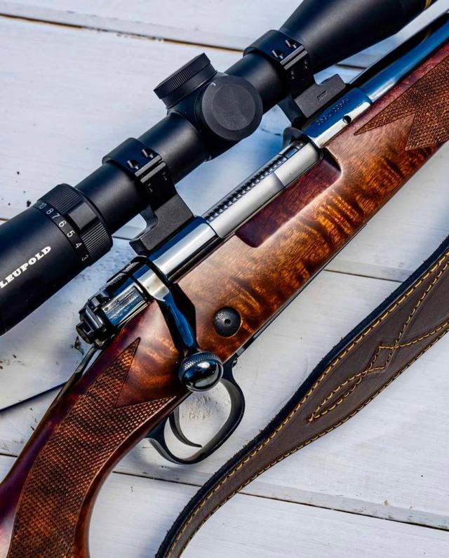 Winchester Model 70 Super Grade Review: Rifle Calibers, Price, Pros and Cons