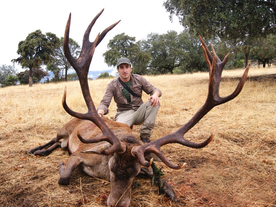 Jagd im Bezirk Schleitheim (Kanton Schaffhausen), Schweiz: Landschaftsbild, Bevölkerung, Jagdansätze, Wildbestand, Jagdzeiten, Vereine, Jagdrecht und Bräuche