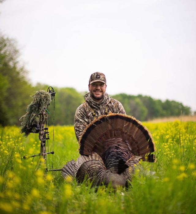 Michael Hunsucker – Bowhunting Influencer and Outdoor Blogger in the Heartland