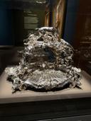 Jacques Roëttiers (1710-1784)
Surtout de table du duc de Bourbon
(692-1740)
1734-1735 : Argent fondu et ciselé
Paris, musée du Louvre,

Centre de table de 40 kg, cette pi