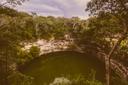 La Caza en Puebla, México: Descubre la Emoción de los Valles y Montañas – Guía Esencial para Cazadores con Secretos, Especies Únicas y Experiencias Inolvidables 

Puebla, uno de los estados más fascinantes de México, ofrece una experiencia de caza única gracias a su diversidad geográfica y riqueza natural. Esta región combina bosques, montañas y valles, creando un hábitat ideal para una variedad de especies de caza. En este artículo, exploraremos las características geográficas, los tipos de caza, las temporadas, los clubes de cazadores y las regulaciones que debes conocer si planeas cazar en Puebla. 

Comprendiendo el Terreno y la Naturaleza: Cómo la Geografía Da Forma a los Terrenos de Caza

 Puebla, uno de los estados más fascinantes de México, ofrece una experiencia de caza única gracias a su diversidad geográfica y riqueza natural. Esta región combina bosques, montañas y valles, creando un hábitat ideal para una variedad de especies de caza. En este artículo, exploraremos las características geográficas, los tipos de caza, las temporadas, los clubes de cazadores y las regulaciones que debes conocer si planeas cazar en Puebla.

Los Cazadores Descubiertos: Tendencias Demográficas y Características Clave en Puebla

 Puebla es un destino popular para cazadores locales y extranjeros. Aunque no existen cifras exactas sobre el número de cazadores en la región, la actividad cinegética es significativa, especialmente en áreas rurales donde la caza forma parte de la cultura y la economía local.

Los Rasgos Definitorios de la Caza: Precisión, Paciencia y Conocimiento de la Naturaleza

 La caza en Puebla se caracteriza por su diversidad y desafíos. Las zonas montañosas requieren habilidades físicas y conocimiento del terreno, mientras que las áreas boscosas ofrecen oportunidades para la caza de aves y mamíferos pequeños. La caza en Puebla también se distingue por su enfoque en la conservación, con programas que promueven la sostenibilidad de las especies.

Diferentes Formas de Caza: Estilos, Herramientas y la Fauna que Involucran en Puebla

Caza mayor (Venado cola blanca, Jabalí de collar)
 La caza mayor es una de las actividades más populares en Puebla. El venado cola blanca es la especie más buscada, mientras que el jabalí de collar ofrece un desafío adicional debido a su comportamiento esquivo y su fuerza.
Caza menor (Conejo, Liebre, Coyote)
 Ideal para cazadores que prefieren una experiencia menos intensa. Estas especies son abundantes en las zonas semiáridas y boscosas del estado.
Caza de aves (Codorniz, Paloma de alas blancas)
 Puebla es conocido por su caza de aves, especialmente en las zonas de pastizales y campos agrícolas. La codorniz y la paloma son las especies más comunes.
Ciclos Estacionales y Caza: Cómo la Naturaleza Dicta el Momento Adecuado para Cazar
 Las temporadas de caza en Puebla varían según la especie:
Venado cola blanca: Noviembre a enero.
Jabalí de collar: Todo el año en algunas áreas, con permisos especiales.
Conejo y liebre: Octubre a febrero.
Codorniz y paloma: Septiembre a marzo.

Comunidades Estructuradas de Caza: Clubes, Gremios y Federaciones en Puebla

Club de Cazadores de Puebla
 Uno de los clubes más antiguos de la región, ofrece excursiones guiadas, talleres de seguridad y programas de conservación.
Asociación de Cazadores de la Sierra Norte
 Enfocada en la caza sostenible, esta asociación promueve la protección de los ecosistemas locales y organiza eventos comunitarios.
Cazadores Unidos de Puebla
 Un grupo que fomenta la camaradería entre cazadores y ofrece capacitación en técnicas de caza responsable.

Caza y la Ley: Políticas Gubernamentales, Diferencias Regionales y su Aplicación

 La caza en Puebla está regulada por la Secretaría de Medio Ambiente y Recursos Naturales (SEMARNAT). Es obligatorio obtener un permiso de caza, que se puede solicitar en línea o en oficinas gubernamentales. Además, existen áreas restringidas y cuotas específicas para cada especie. El incumplimiento de estas normas puede resultar en multas o la revocación de licencias.

El Lado Social y Ritual de la Caza: Desde Prácticas Antiguas hasta Ceremonias Modernas en Puebla

 La caza en Puebla tiene raíces profundas en la cultura local. En muchas comunidades rurales, la caza es una actividad tradicional que se transmite de generación en generación. Además, algunas festividades locales incluyen celebraciones relacionadas con la caza, donde se comparten técnicas y recetas tradicionales.

Curiosidades sobre la Caza: Hechos Fascinantes sobre la Práctica, Pasada y Presente

Puebla es uno de los pocos estados en México donde se permite la caza del jabalí de collar durante todo el año, debido a su sobrepoblación en algunas áreas.
El venado cola blanca de Puebla es conocido por su tamaño y calidad de trofeo, atrayendo a cazadores de todo el mundo.
La Sierra Norte de Puebla es considerada uno de los mejores lugares para la caza de aves en México.

#CazaEnPuebla #VenadoColaBlanca #JabaliDeCollar #Conejo #Liebre #Coyote #Codorniz #PalomaDeAlasBlancas #CazaMayor #CazaMenor #CazaDeAves #MontañasDePuebla #BosquesDePuebla #SierraNorte #ConservacionCinegetica #TradicionesDeCaza