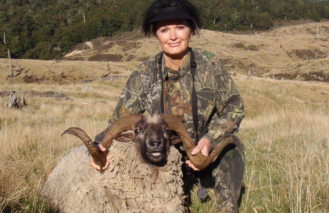 Jagd im Bezirk Oberpullendorf: Jagdmethoden, Rahmenbedingungen, Wildarten, Besonderheiten, Jagdzeiten, Jagdverbände, Fakten, Jägerstatistik, Bräuche, Jagdreviere