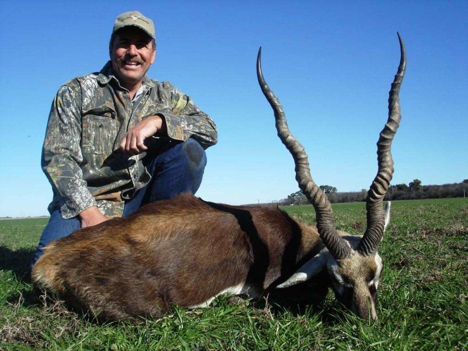 Caza en la provincia de Buenos Aires: geografía, tipos de caza, asociaciones de cazadores, legislación de caza y tradiciones