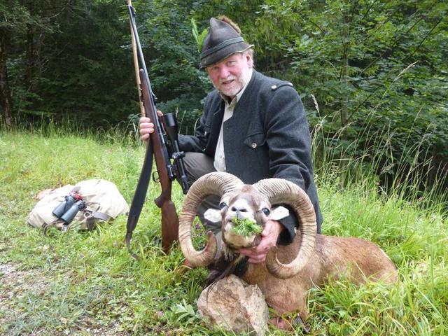 Jagd in Sankt Pölten: Jägerstatistik, Rahmenbedingungen, Wildbestände, Besonderheiten, Praxis, Jagdzeiten, Traditionen, Fakten